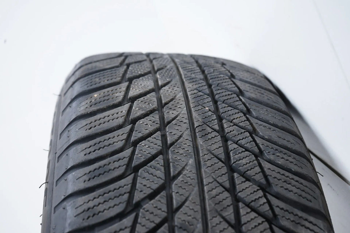 MINI Countryman F60 winter tires/wheels 205/60 R17 inch Detailansicht 16