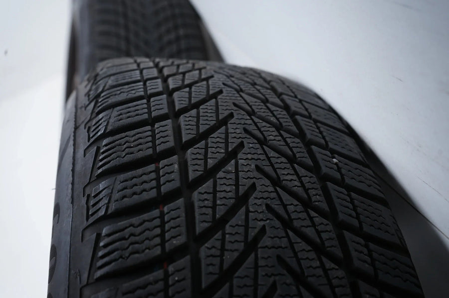 Cerchi Ford Focus 4 IV, pneumatici invernali Goodyear, ruote invernali 205 60 R16 96H, 2023, 7 mm di battistrada