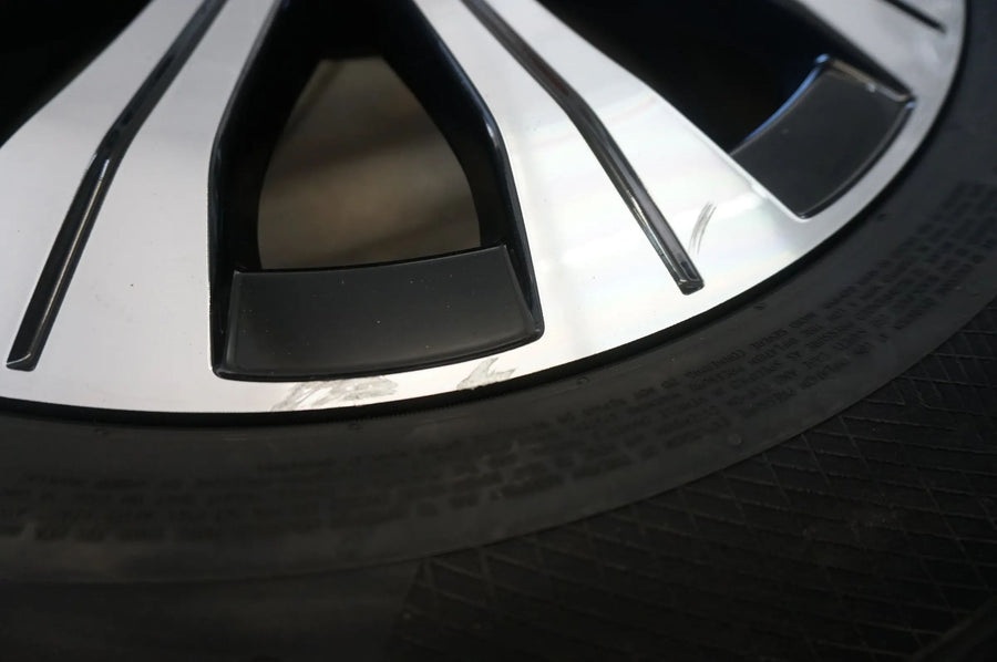 Cerchi in lega originali Mercedes EQA EQB X243 H243 da 18 pollici con pneumatici invernali 215 60 R18