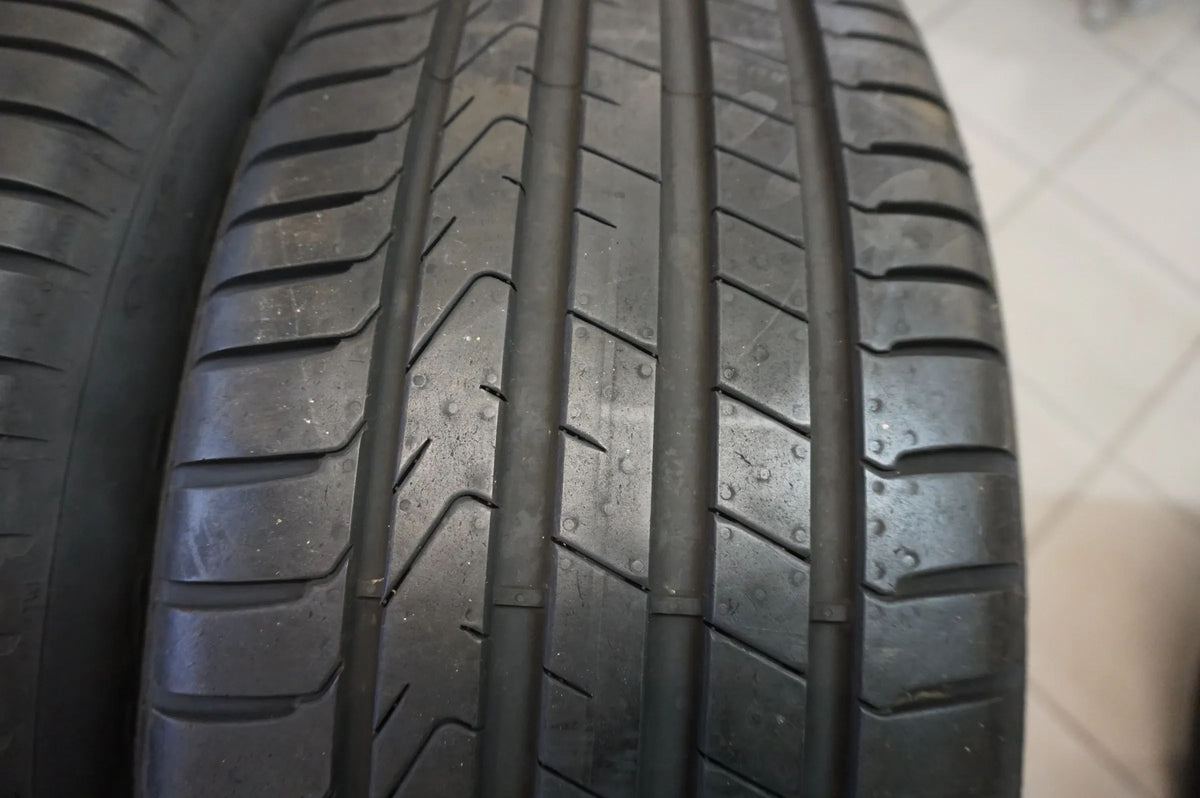 Jantes en aluminium d'origine Mercedes EQS V297 Pneus d'été 235 55 R19 pouces Vue détaillée 10