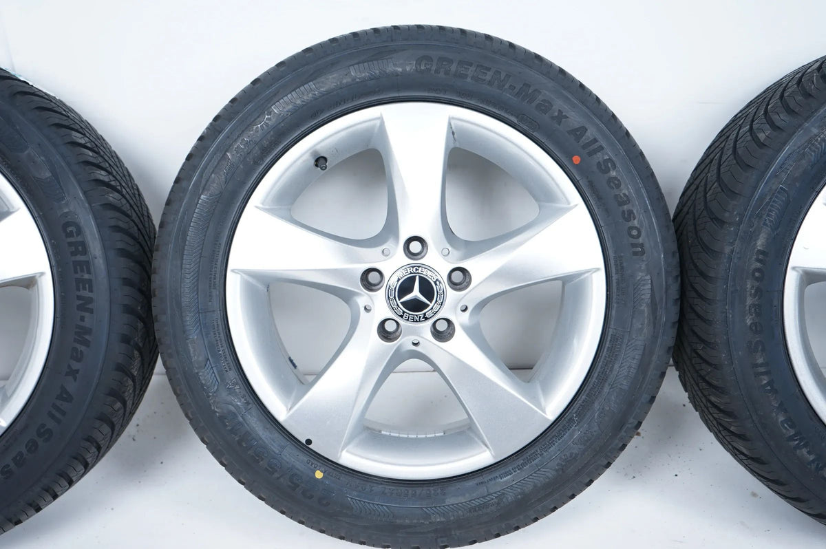 Mercedes Classe V W447 Pneus toutes saisons 17 pouces Detailansicht 4
