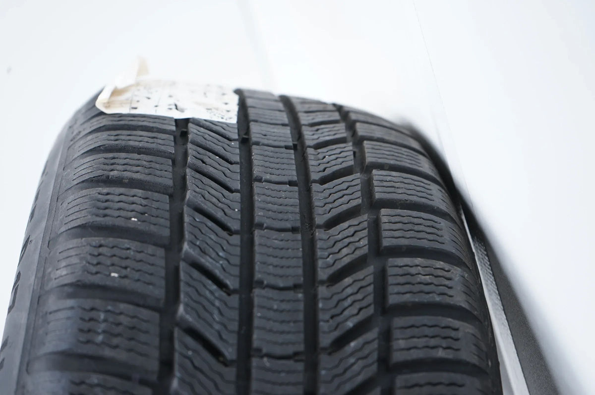 Audi Q3 8U VW Sharan Winterreifen Winterräder 215 55 17 Zoll Detailansicht 14