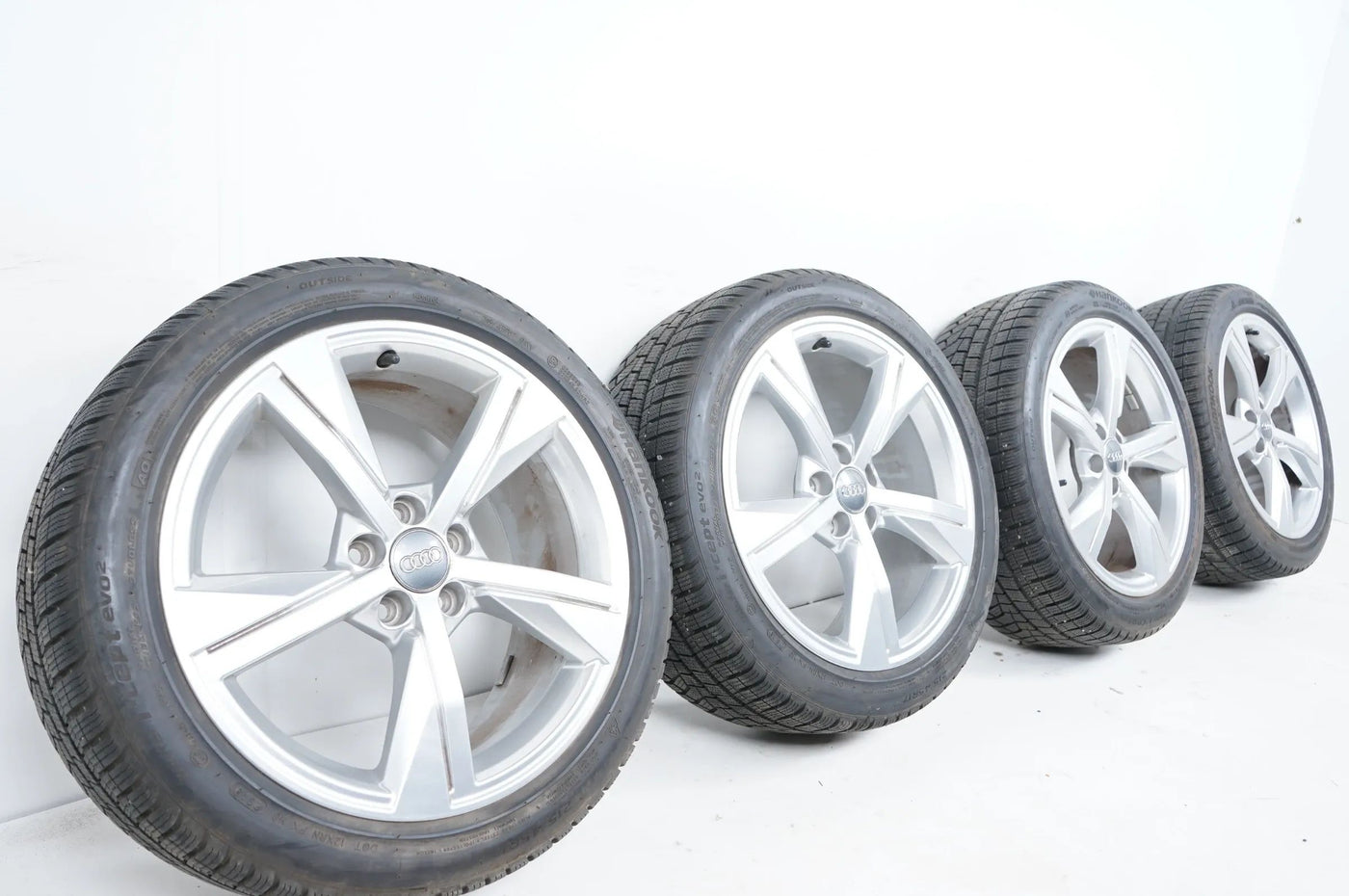Ruote invernali Audi A1 GB, pneumatici invernali 215 45 17 pollici, 6 mm, 82A601025G