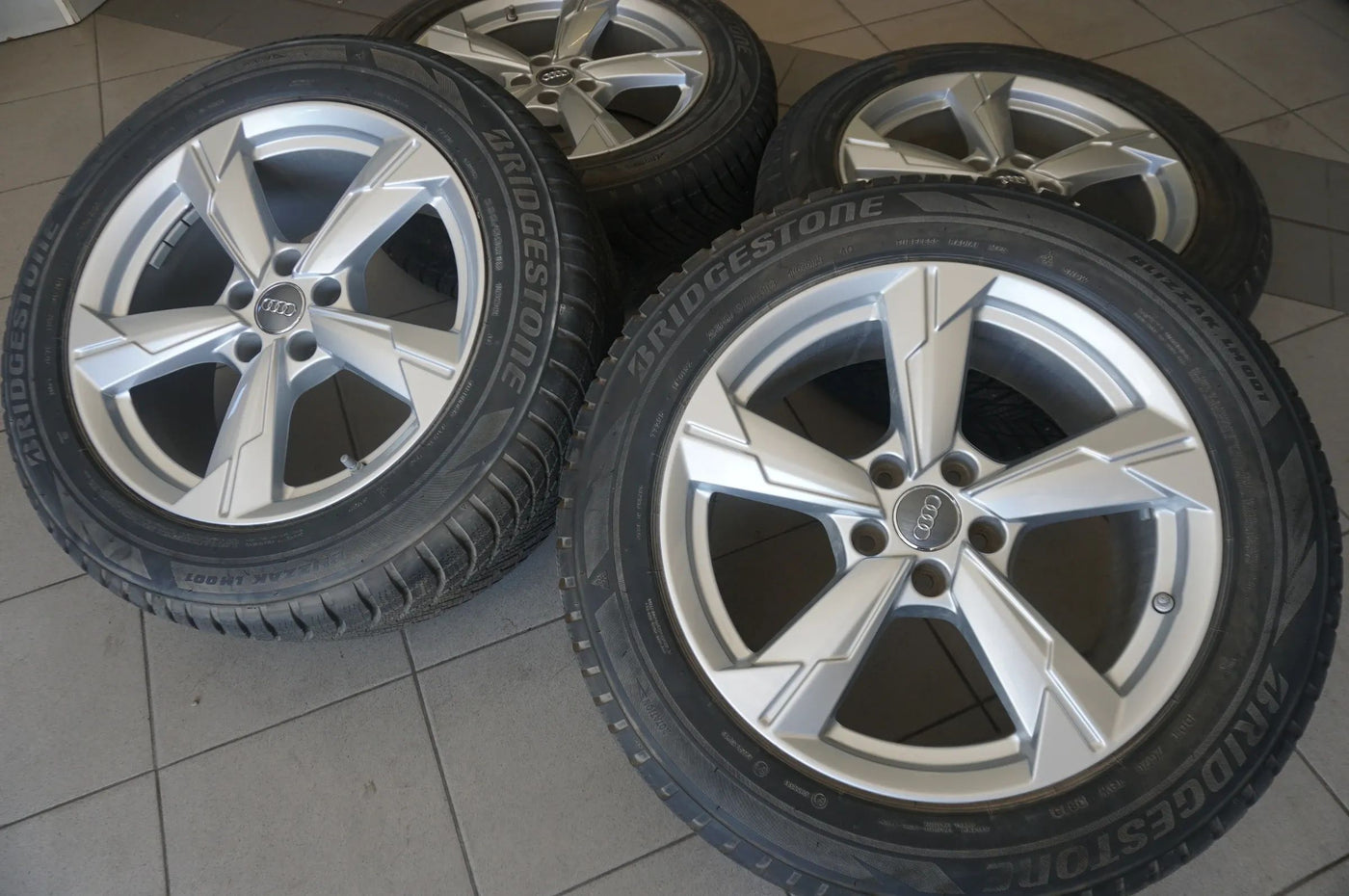 Cerchi in lega originali Audi A6 C8 4K Allroad, ruote invernali, pneumatici invernali 235 55 R18, 8 mm