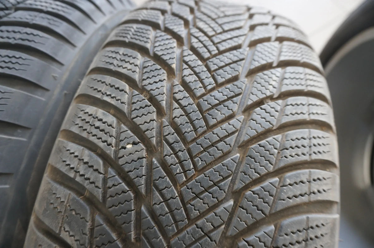 Original Audi A6 C8 4K Allroad Alufelgen Winterräder Winterreifen 235 55 R18 8mm Vue détaillée 10