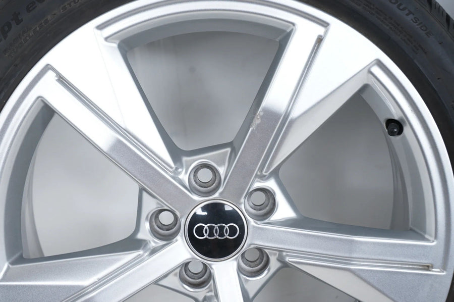 Audi A1 GB Winterräder Winterreifen 215 45 17 Zoll 7mm 82A601025G