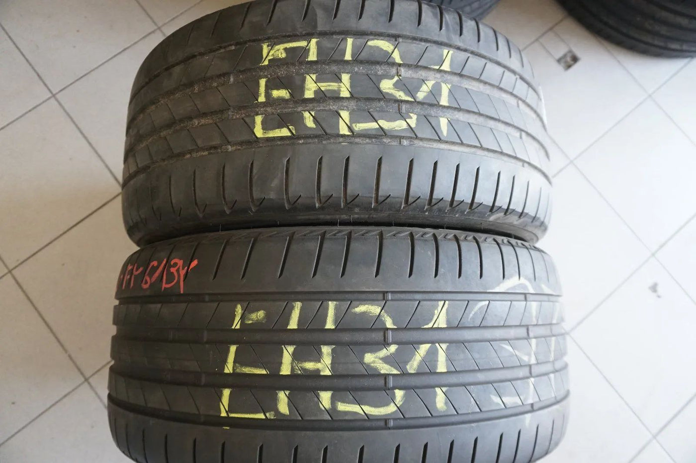 2 X 255 40 R18 99Y Sommerreifen Bridgestone Turanza T005 * 6mm 2024