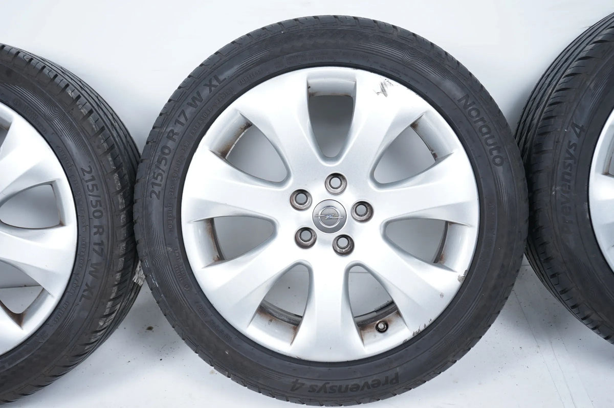Opel Astra J Pneus d'été 215 50 17 pouces 7mm Detailansicht 5