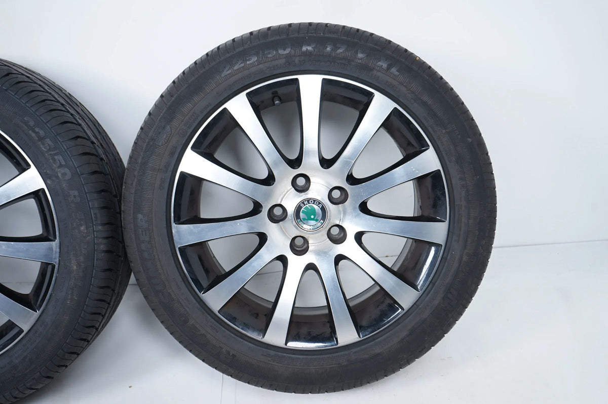 Skoda Yeti Allwetterräder mit neuen Allwetterreifen 225 50 17 Zoll 5L0601025D