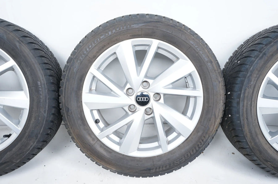 Wie Neu Audi Q2 81A Allwetterräder mit neuen Allwetterreifen 215 55 17 Zoll 81A601025C