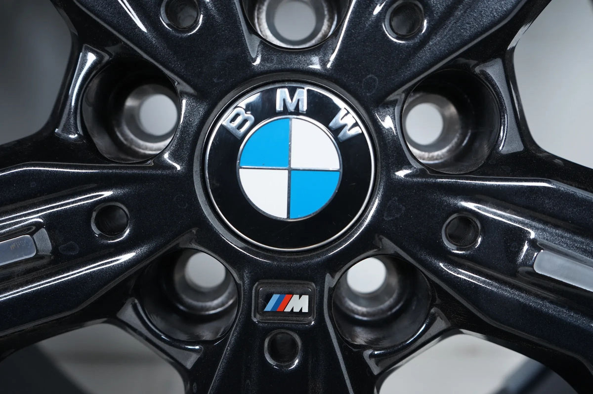 Ny BMW 1-serie 2-serie F70 F74 sommerhjul sommerdæk 225 45 18 tommer 975M 5A35E68 Detaljevisning 8