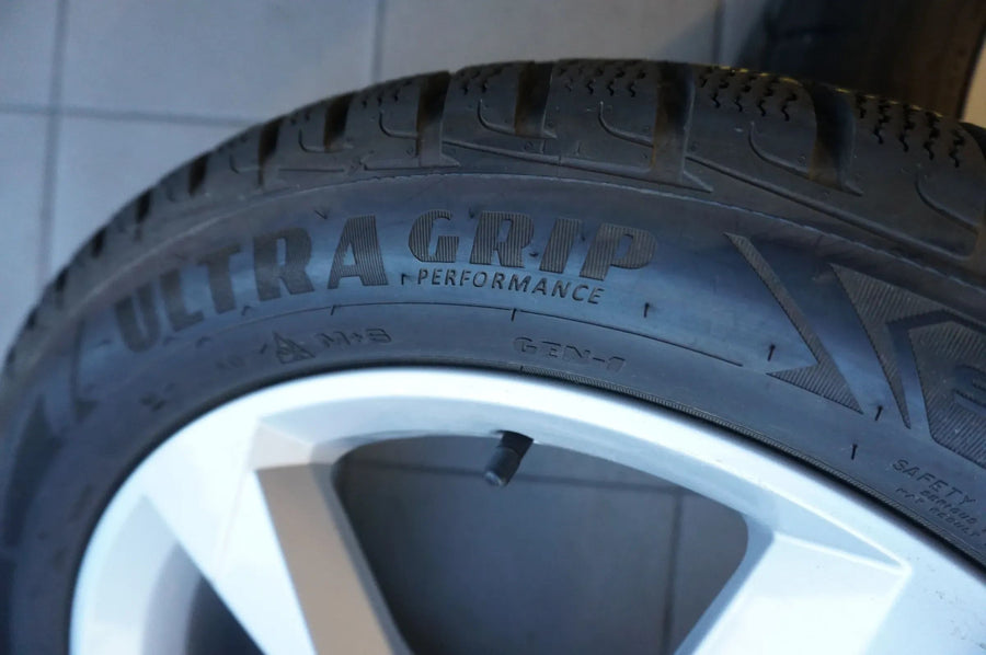 Original Audi Q3 F3 19 pollici cerchi in lega ruote invernali pneumatici invernali 235 50 R19 8mm