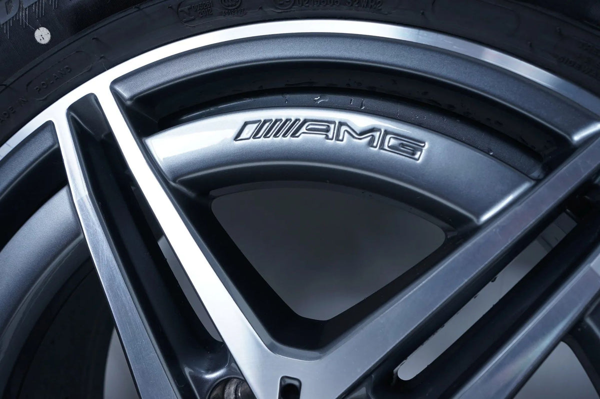 Mercedes EQC 19 inch AMG alloy wheels summer wheels summer tires 235 55 255 50 R19 Detailansicht 9
