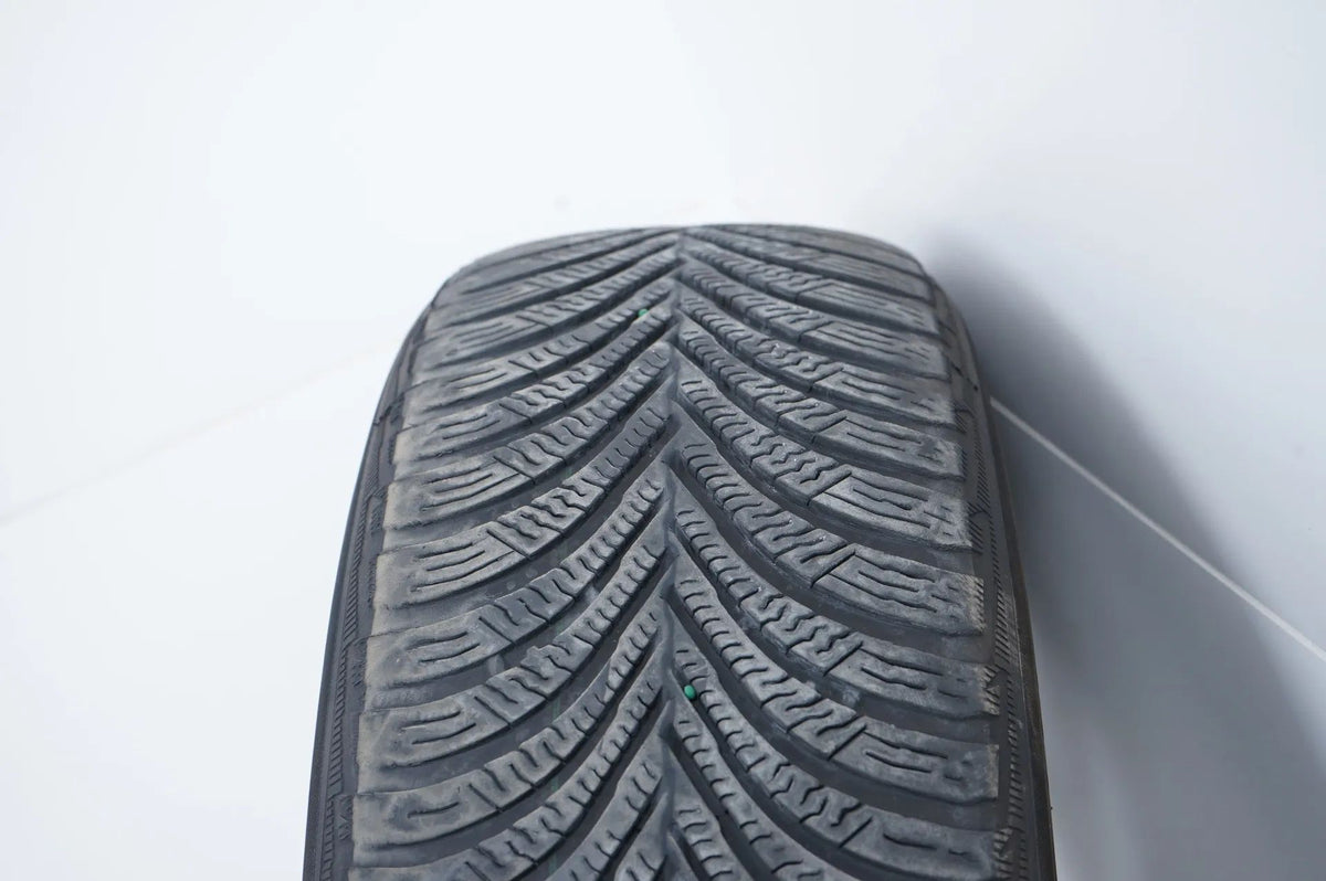 Mercedes AB Class W177 W247 Winter Wheels Winter Tires 16 Inch Detailansicht 9