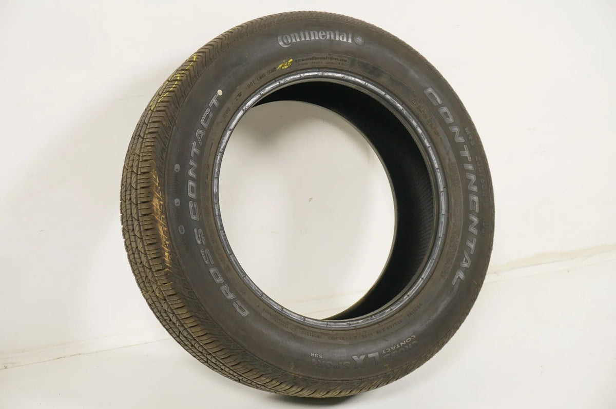 1 pneu hiver Continental 235/60/18 pouces DOT16 MO environ 6 mm RFT Vue détaillée 3