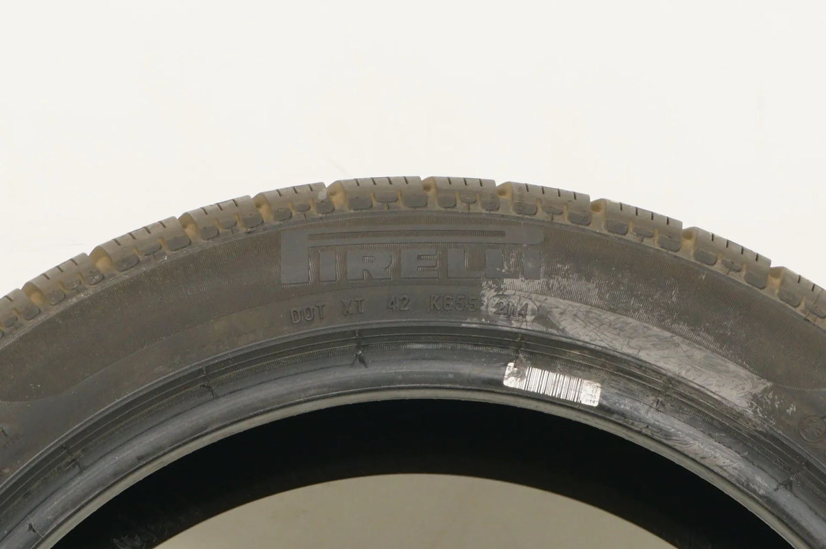 1x NEW Demo Winter Tire Pirelli 255 40 18 inch DOT14 MO Detail view 2