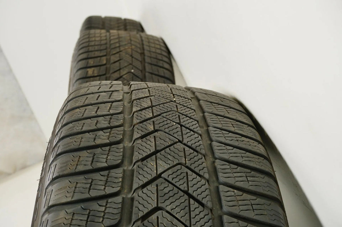 Audi RSQ3 83A F3 Winterreifen Winterräder 255 40 20 Zoll 83A601025S Detailansicht 11