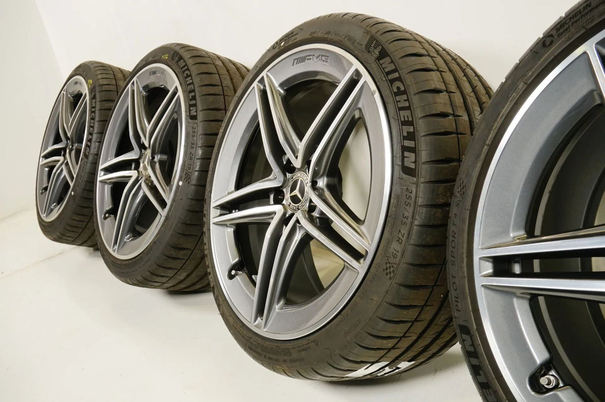 Mercedes AMG CLA45 S W118 C118 Winterräder mit neuen Winterreifen 255 35 19 Zoll