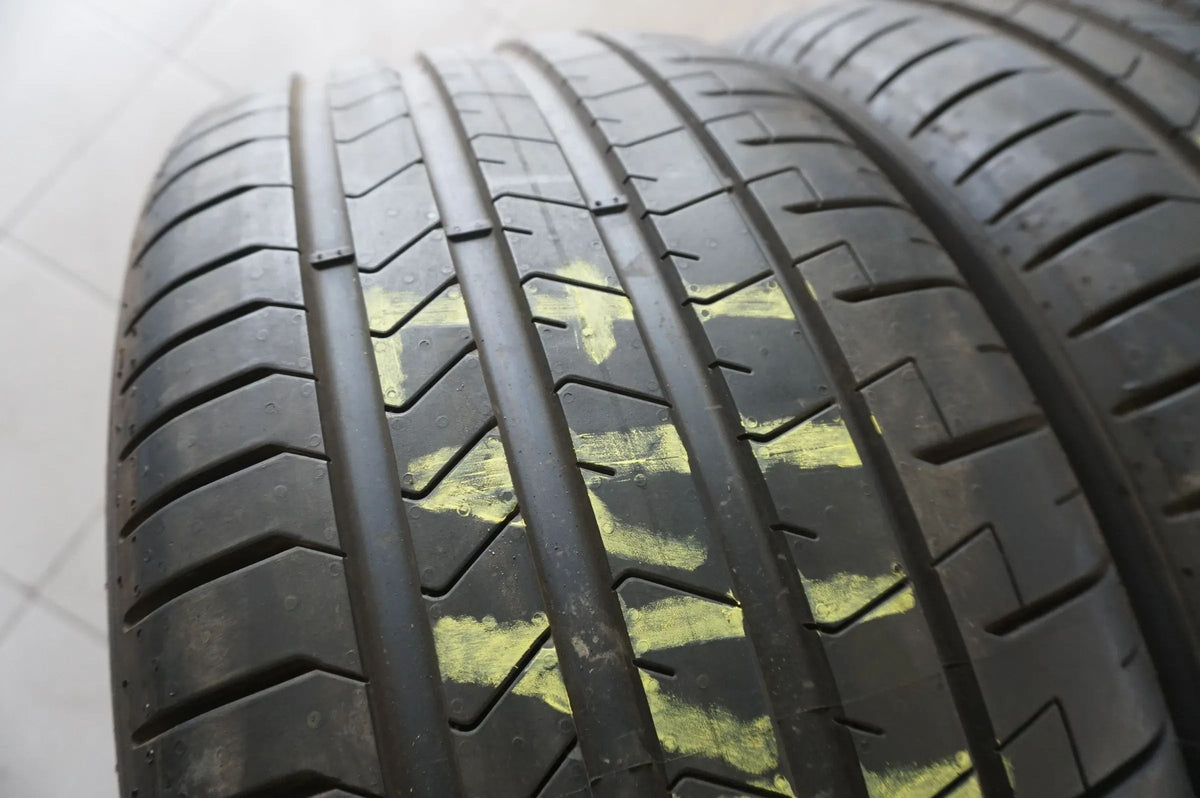 2 X 275 40 R22 107Y Pneus d'été Pirelli P Zero PZero* DEMO 2023 Vue détaillée 3