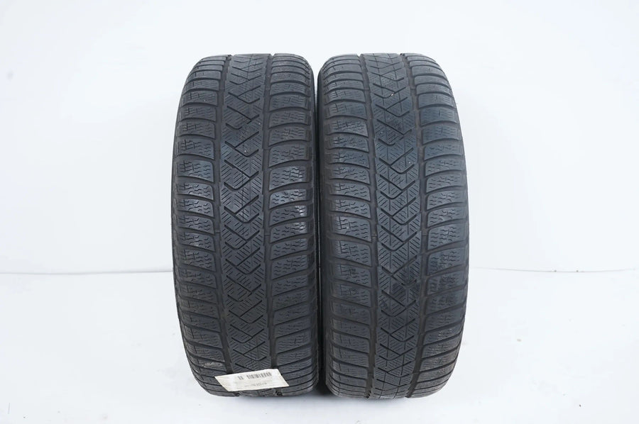 2 x pneus hiver Pirelli 225 45 18 pouces DOT21 env. 4 mm MO RFT