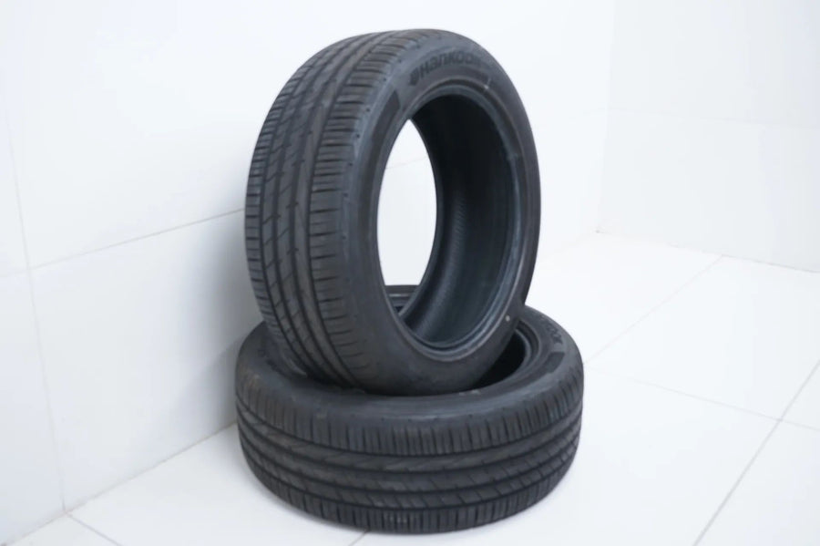 2 x Hankook summer tires 235 55 19 inch DOT19 MO approx. 6mm tread depth