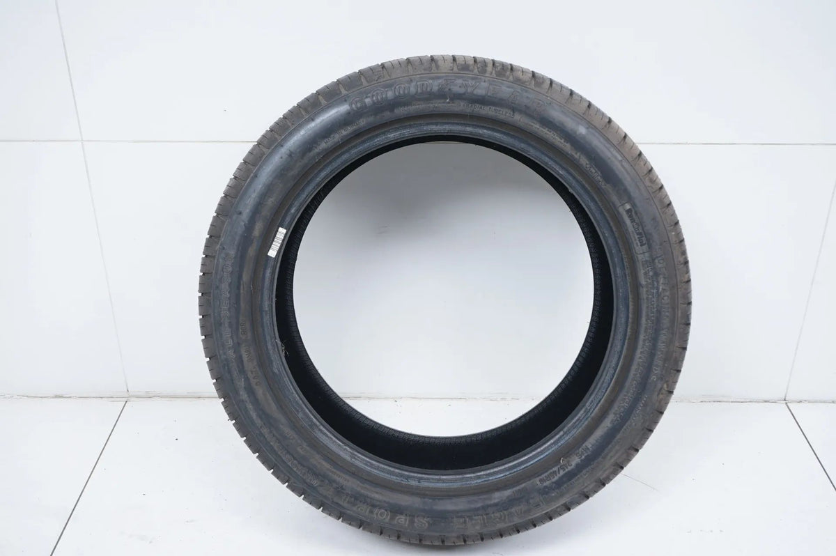 1x DEMO Allwetterreifen Ganzjahresreifen 245 45 18 Zoll Goodyear Detailansicht 2