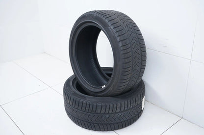 2x Winterreifen 275 40 18 Zoll Pirelli ca.4 mm DOT20/19 MO