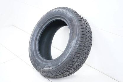1x Winterreifen Pirelli 235 65 17 Zoll DOT20 MO ca.7 mm