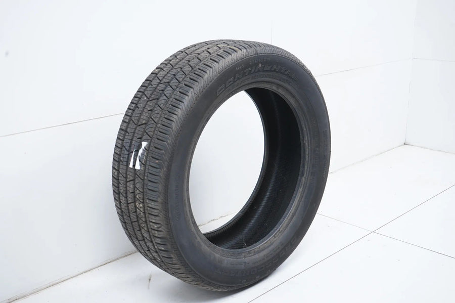 1 x Continental all-weather tire 235 55 19 inch DOT19 approx. 7mm tread depth