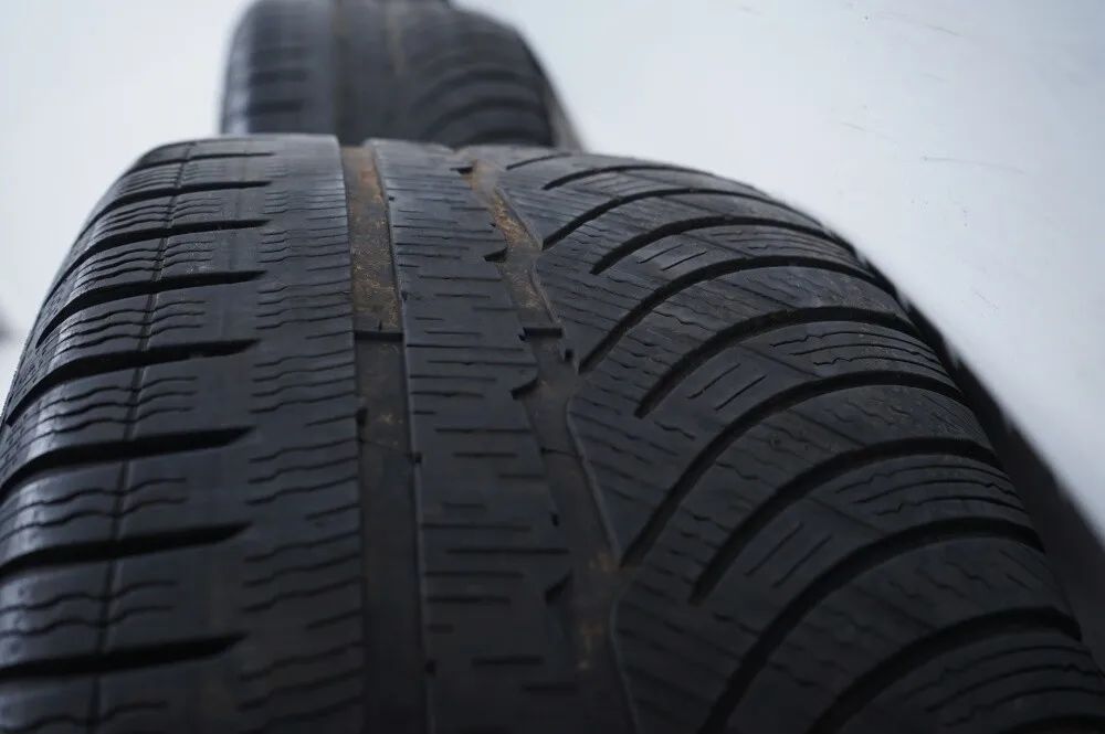 Mercedes E Klasse W213 Winterreifen Winterräder 245 45 18 Zoll Detailansicht 11