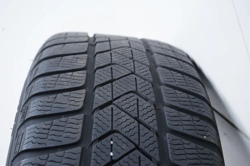 Mercedes AB Class W177 B247 Winter Wheels Winter Tires 18 Inch Detailansicht 14