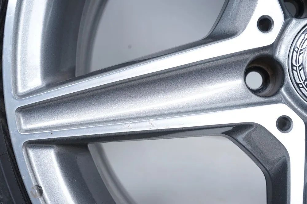 Mercedes C Klasse W205 AMG Winterreifen Winterräder 18 Zoll Detailansicht 9