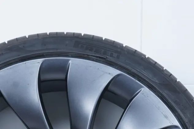 Tesla Model 3 summer tires, summer wheels, 235/35/20 inch, 7mm tread depth Detailansicht 7