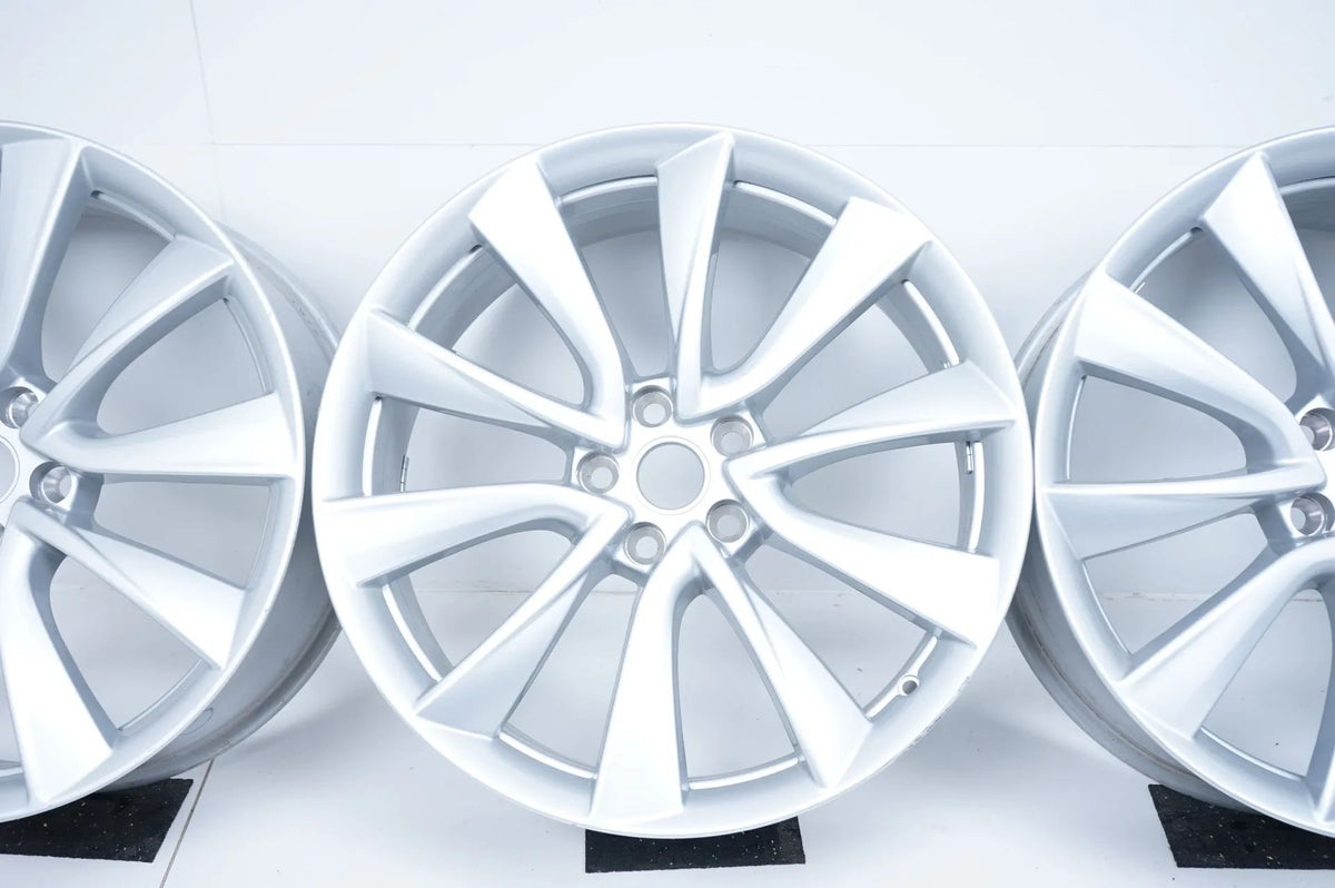 4 x Original Tesla Model 3 Alloy Wheels 20 Inch 1044227-00-D 8.5J ET35 Detailansicht 4