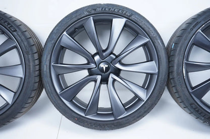Tesla Model 3 summer tires, summer wheels 235/35/20 inch
