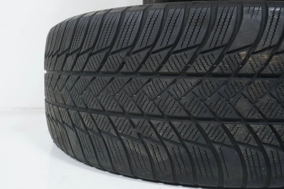 2x Winterreifen Bridgestone 235 50 19 Zoll DOT21 ca.4mm MO Detailansicht 6