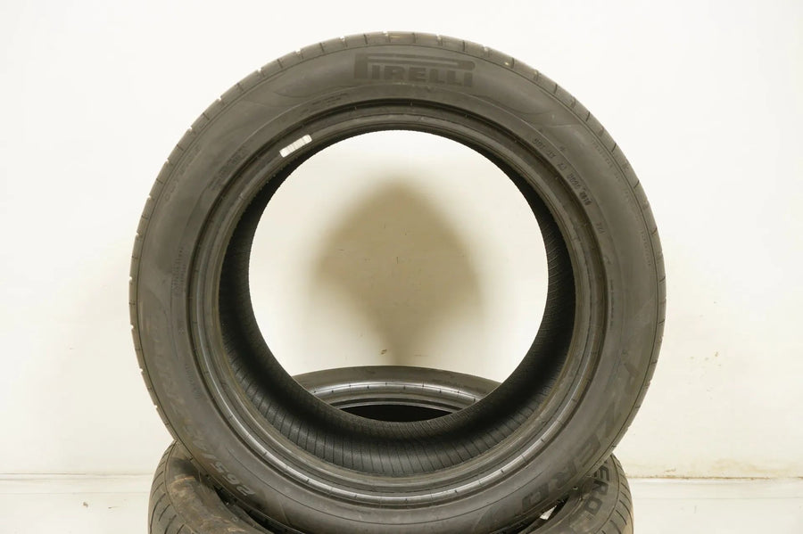 2 x Summer tires 265 45 18 inch Pirelli P Zero DOT19 approx. 6 mm