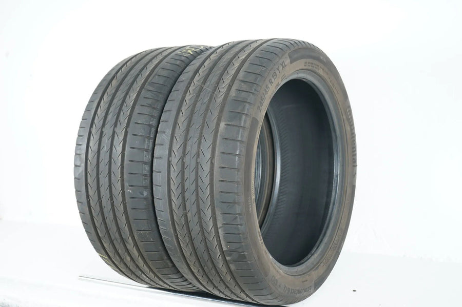 2 pneus été Continental 245/45/19 pouces DOT23, profondeur de sculpture d'environ 4 mm, BMW*MO