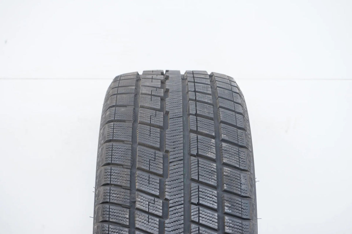 1 x Winterreifen Cooper 225 45 18 Zoll DOT20 ca.7 mm Detailansicht 4