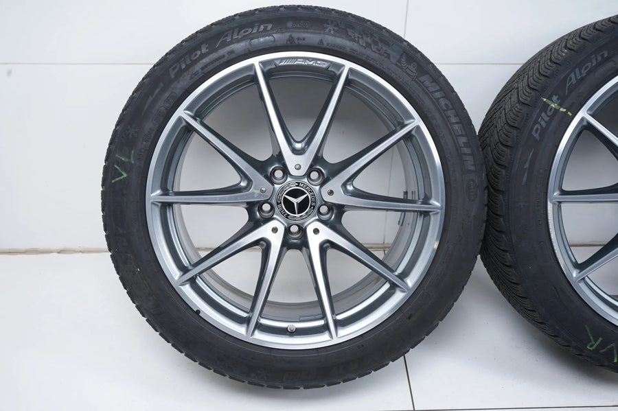 Mercedes E63 AMG W213 Winterreifen Winterräder 265 40 19 Zoll
