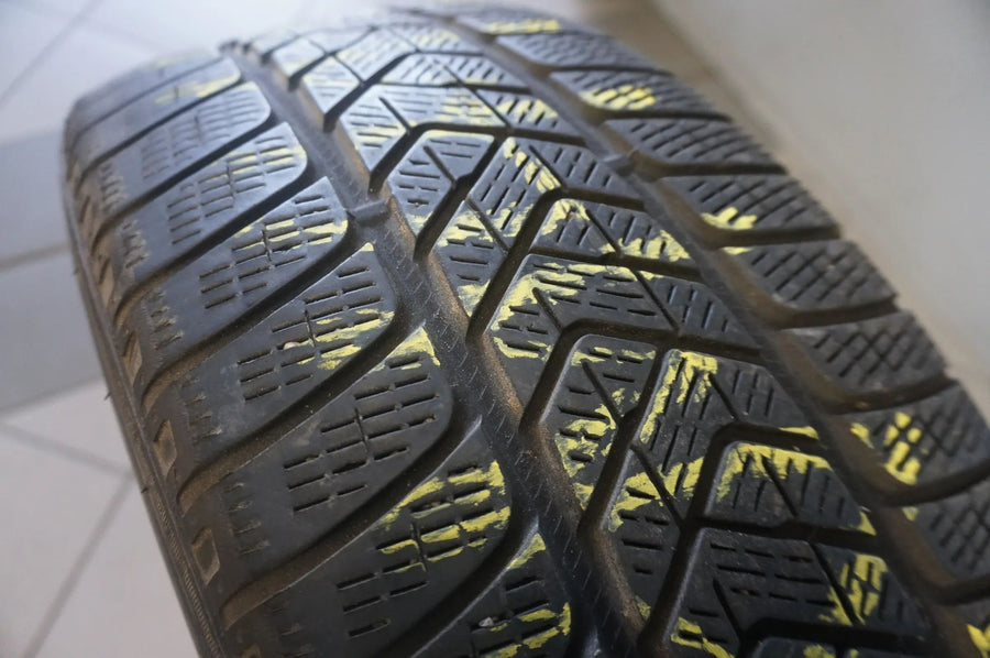 1 X 235 60 R18 103H Winterreifen Pirelli Scorpion Winter MO 2018 5mm