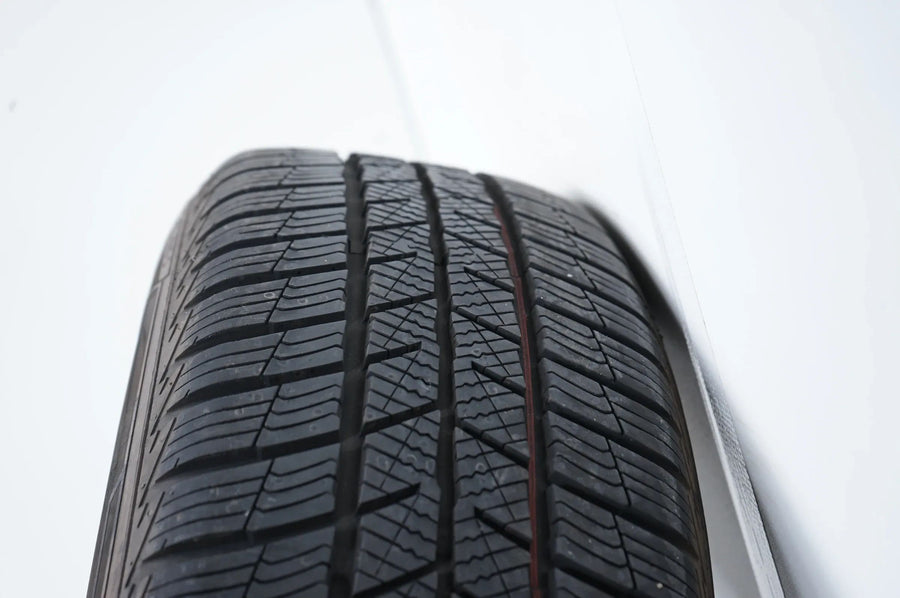 VW Volkswagen unbekannt Winterräder Winterreifen 215 60 16 Zoll