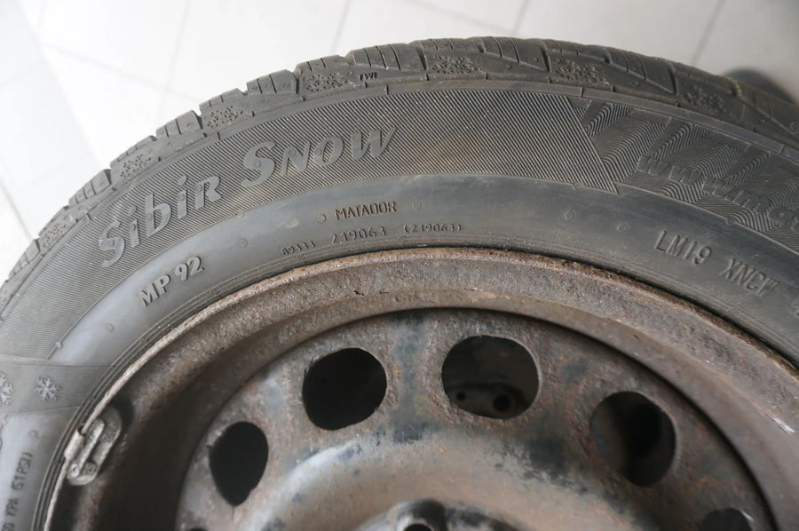 BMW 1er E87 Felgen Winterräder Winterreifen 195 55 R16 87H 7,5mm