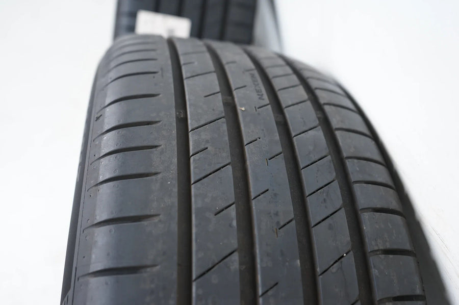 MINI F65 F66 F67 ruote estive pneumatici estivi 215 45 17 pollici 956 5A3E637