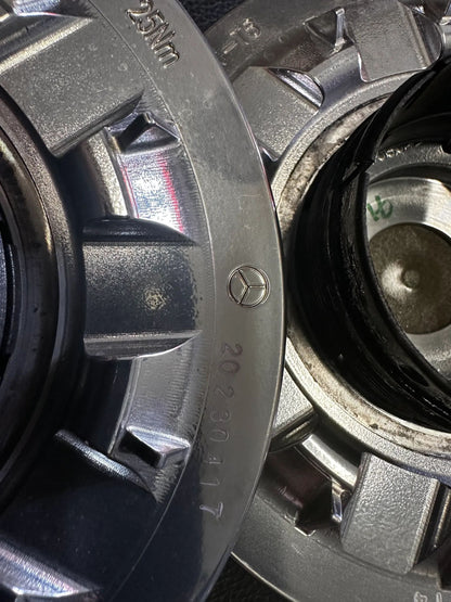 4xOriginal Mercedes Nabendeckel Maybach S Klasse V223 A2234000400