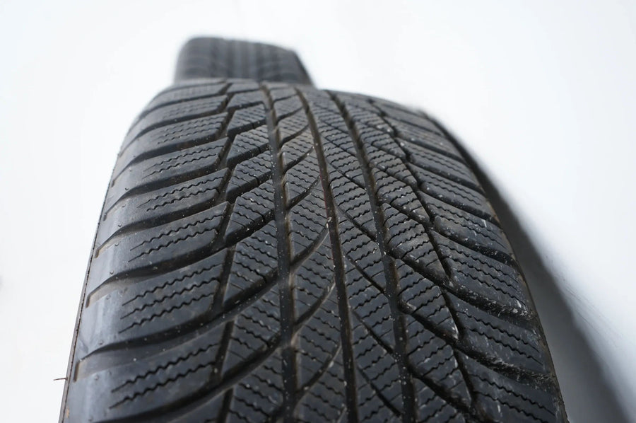 Wie Neu Audi Q2 81A Winterräder Winterreifen 215 55 17 Zoll 8mm 81A601025C