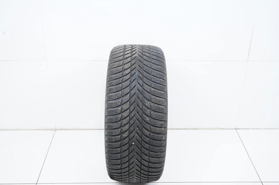 1x Nokian winter tire 255 45 19 inch approx. 6 mm DOT23