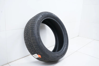 1x Winterreifen Goodyear 255 50 21 Zoll DOT21 BMW* ca.5mm
