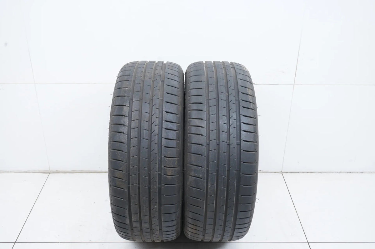 2 pneus été Bridgestone DOT19 235/55/18 pouces, profondeur de sculpture d'environ 7 mm. Vue détaillée 2