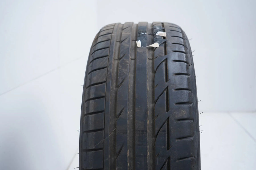1x Bridgestone summer tire 225 45 19 inch DOT17 BMW* approx. 6mm RFT